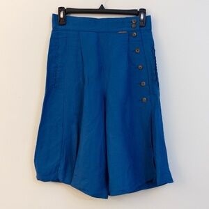 Geiger Collection Blue Linen Button-Detail Women's Shorts size 36